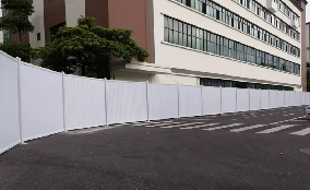 旭東施工圍擋廠家-PVC圍擋在安過程中有哪些特點？